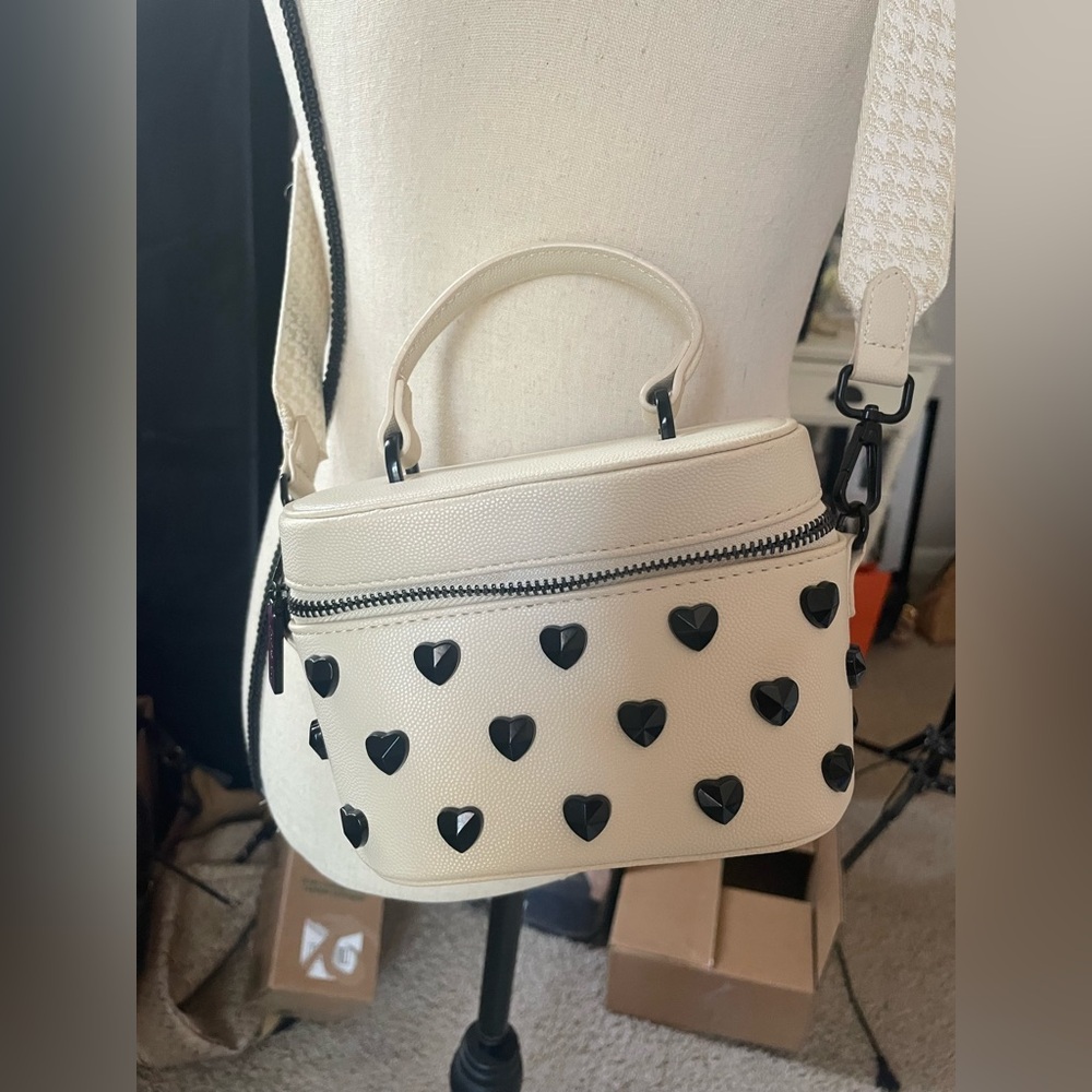 Betsy Johnson Vanity Leather  Crossbody w/ heart w/no accents